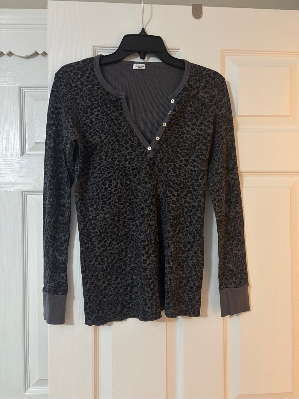 Splendid Charcoal Gray Leopard-Print V-Neck Henley Sweater